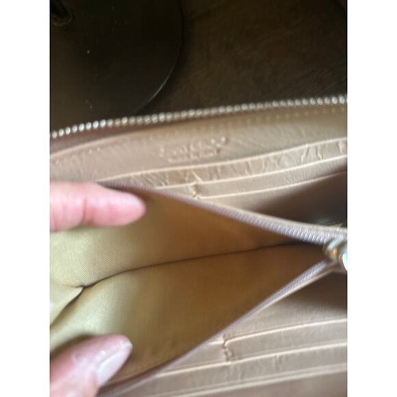 JIMMY CHOO BEIGE LEATHER AND SILVER STARS ZIP AROUND WALLET - Picture 11 of 11